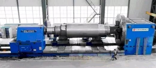 中国第二重型机械集团成功建成世界最大模锻液压机!
